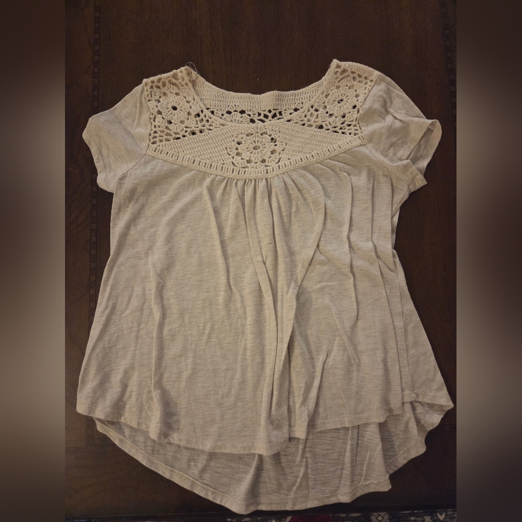 Women Small Ivory Short Sleeve Top Crochet Accent Neckline